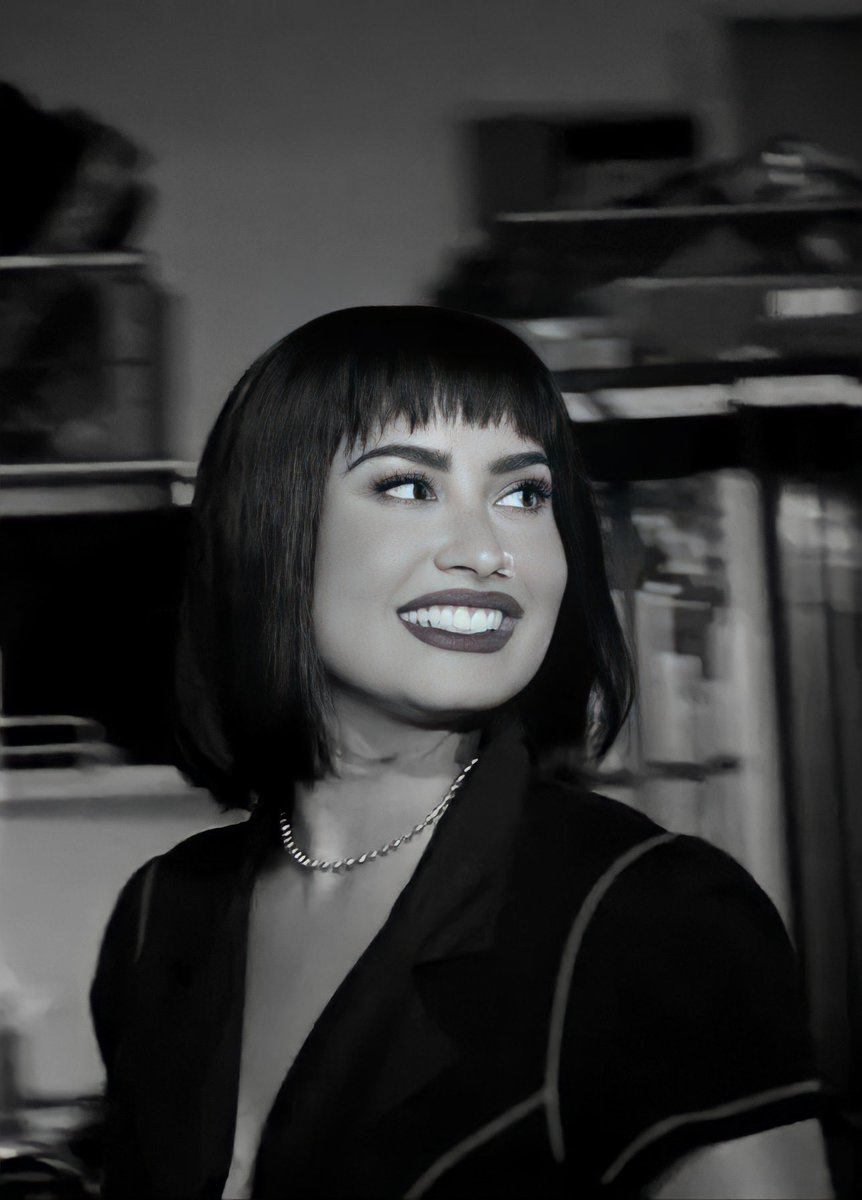 Only Demi Brasil tweet media