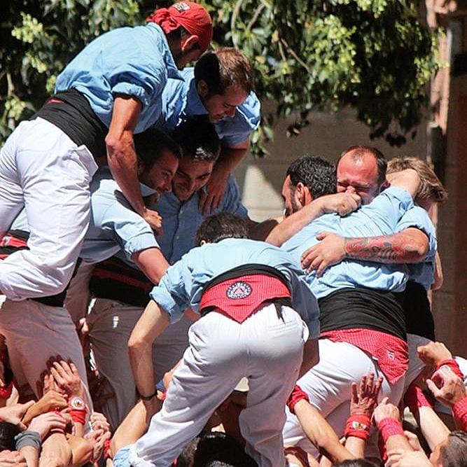 Avui fa 12 anys que els #castells són Patrimoni Immaterial de la Humanitat. I de totes les emocions que he viscut gràcies a ells sempre em quedaré amb les alegries compartides. Visca els @bandarres i la resta de colles <a href="/CastellsCat/">Coordinadora de Colles Castelleres</a>! #castellers
