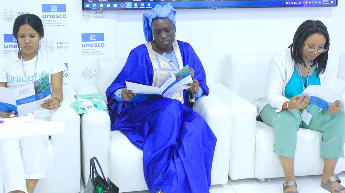UNESCO_Dakar's tweet photo. Mettre l'#éducation et la formation au #changementclimatique au centre du processus de transition vers les économies neutres en carbone. L'un des points essentiels à retenir du side event de l' @UNESCO_fr  à la #cop27egypt. 
#developpementdurable
#education 
#UNWATER https://t.co/tFTBkjcZXS