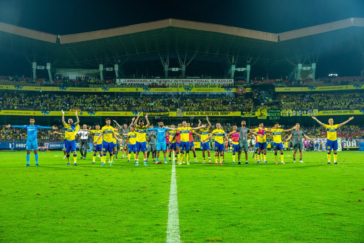 RKV_UniverseKB's tweet photo. Do we need good certificates from other fan clubs to support our TEAM!? Hell NO!
So stop the explanations.
Neglect 'em!
Let 'em cry.
Kaloor should be a true HELL for the rivals.
The real game is yet to start mera bhai!

(Racism❌
Physical assaults❌
Hooliganism❌)

#KBFC https://t.co/W2z5lEFEV9