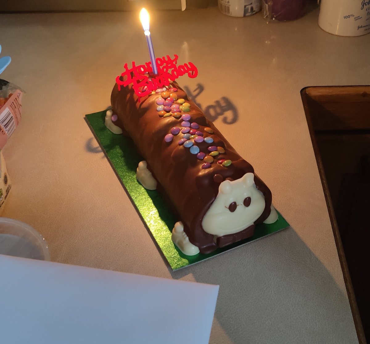 SquireBearded's tweet image. Yes I am a grown-up

#cuthbertcake