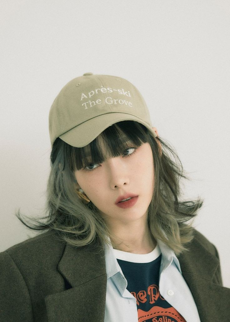 FangirlGr's tweet photo. Taeyon testou positivo para COVID-19. 
Desejamos melhoras para a rainha. https://t.co/E3gZvYy4Bo