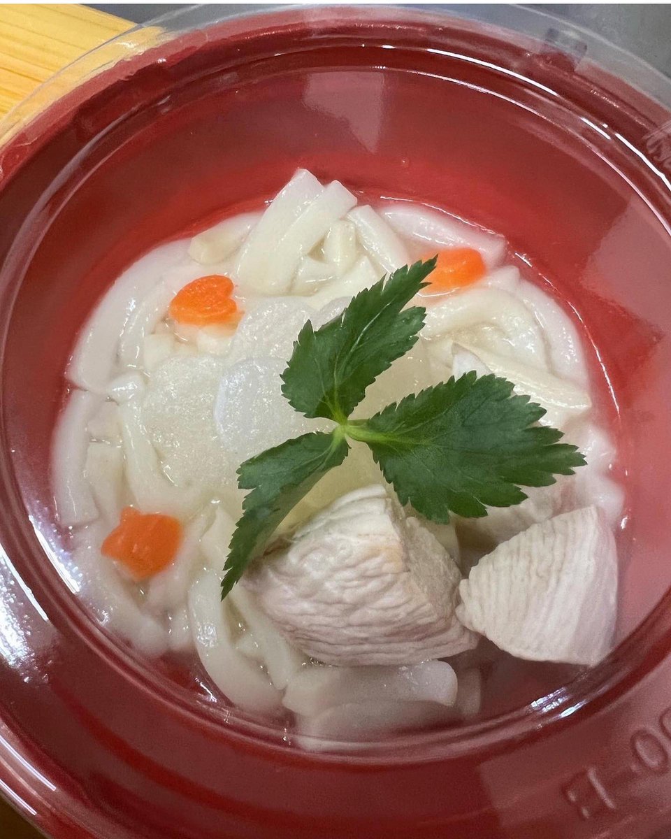 ワンちゃんのおせちもやりますよー
トリのだしの年越しうどん
無添加の伊達巻きに栗きんとんなどなどを入れてご用意します
ご遠方の方でも冷凍渡しが可能です
0272576809まで！
#プレーヌリュヌ
#犬おせち
#犬とのお正月