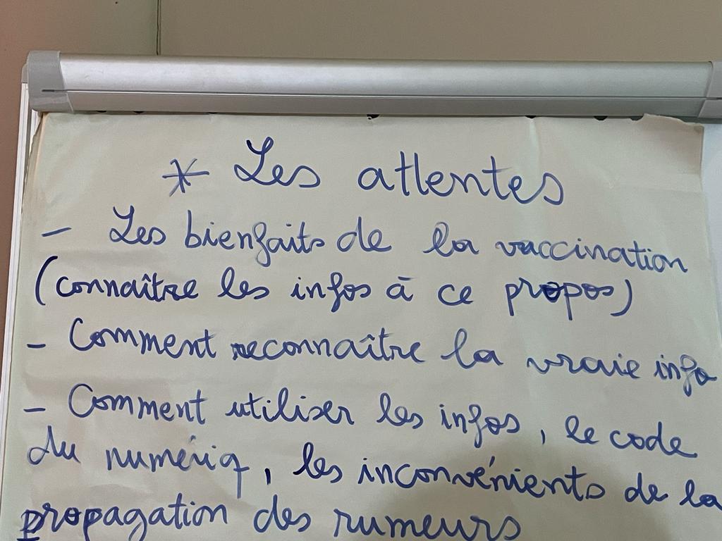 HalteCoViD19BJ's tweet photo. Réunir pour sauver leur communauté contre les Fake-News.
Une forte mobilisation des jeunes U-Reporters de Zè par @UNICEF_Benin pour former ces jeunes sur les astuces et techniques de vérification de l'information.
@ambafrancebenin ce 16/11/2022.
#wasexo
#SanteBenin
#vaccinonsnous https://t.co/pAuV6YGwvR
