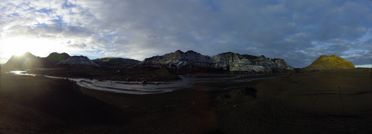 #PlanetWatchbyEnlaps 🌍 Check out the Dynjgujökull and Kötlujökull #glaciers 🇮🇸
Located in #Iceland, 5 #Tikee cameras have been set up to monitor these areas! 
Here is a picture of it👇

#Enlaps #TimelapseCamera #ClimateChange #FrenchTech