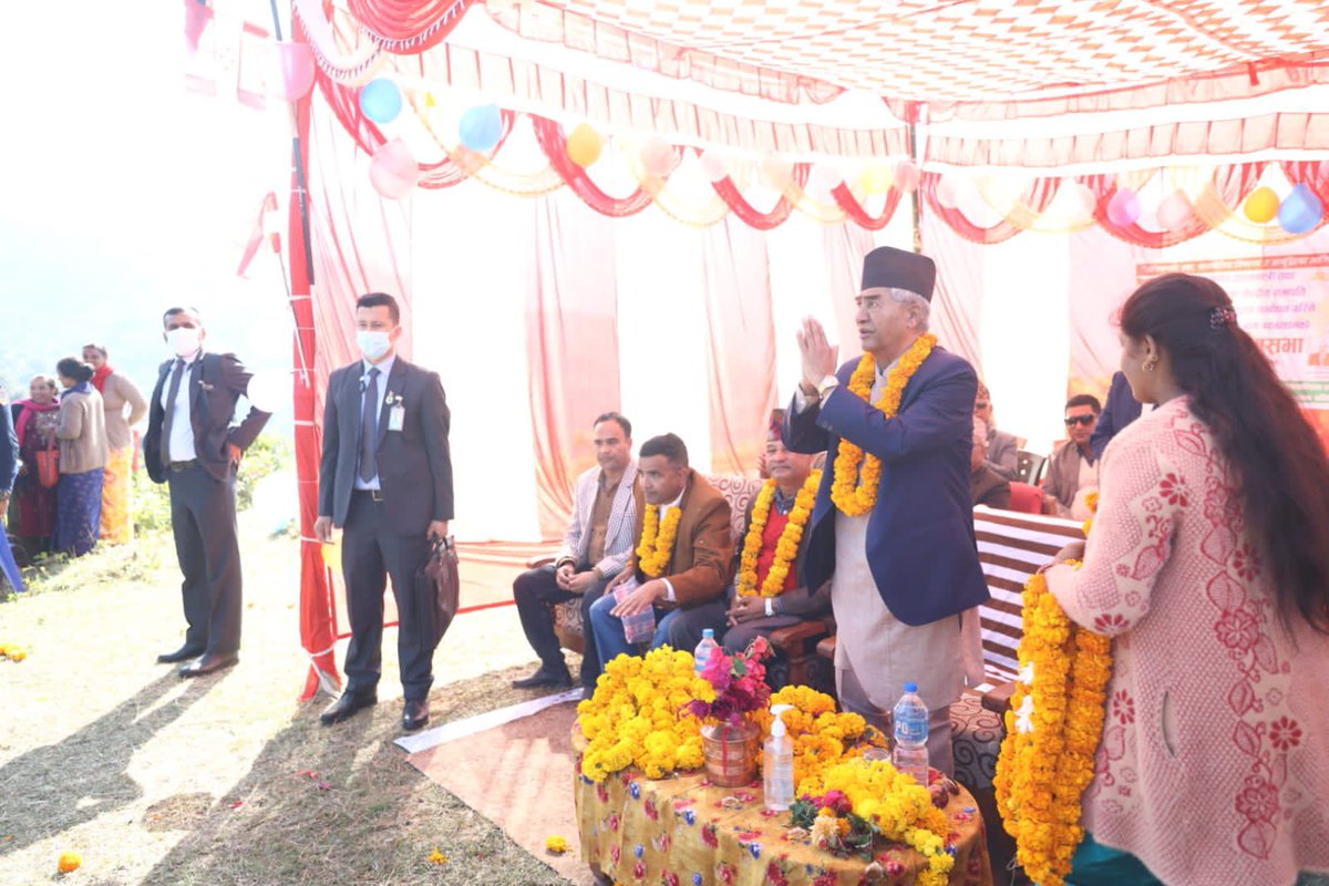 SherBDeuba's tweet photo. डडेल्धुराको भागेश्वर बोगटामा आयोजित चुनावी सभा https://t.co/pJqW0a7a9d