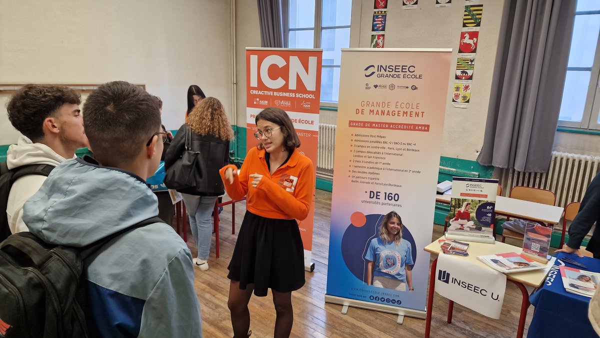 Lycee_Poincare's tweet photo. C'est parti pour le forum des grandes écoles au @Lycee_Poincare.
Une centaine d'écoles du supérieur présentes sur site !! 1/2 https://t.co/IrB7UDzwlL