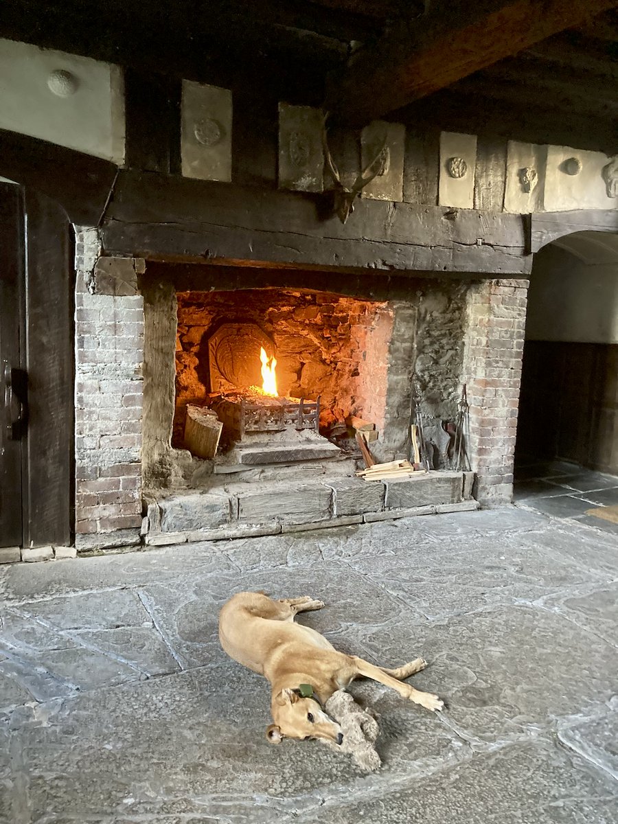 Gwydir Castle tweet media