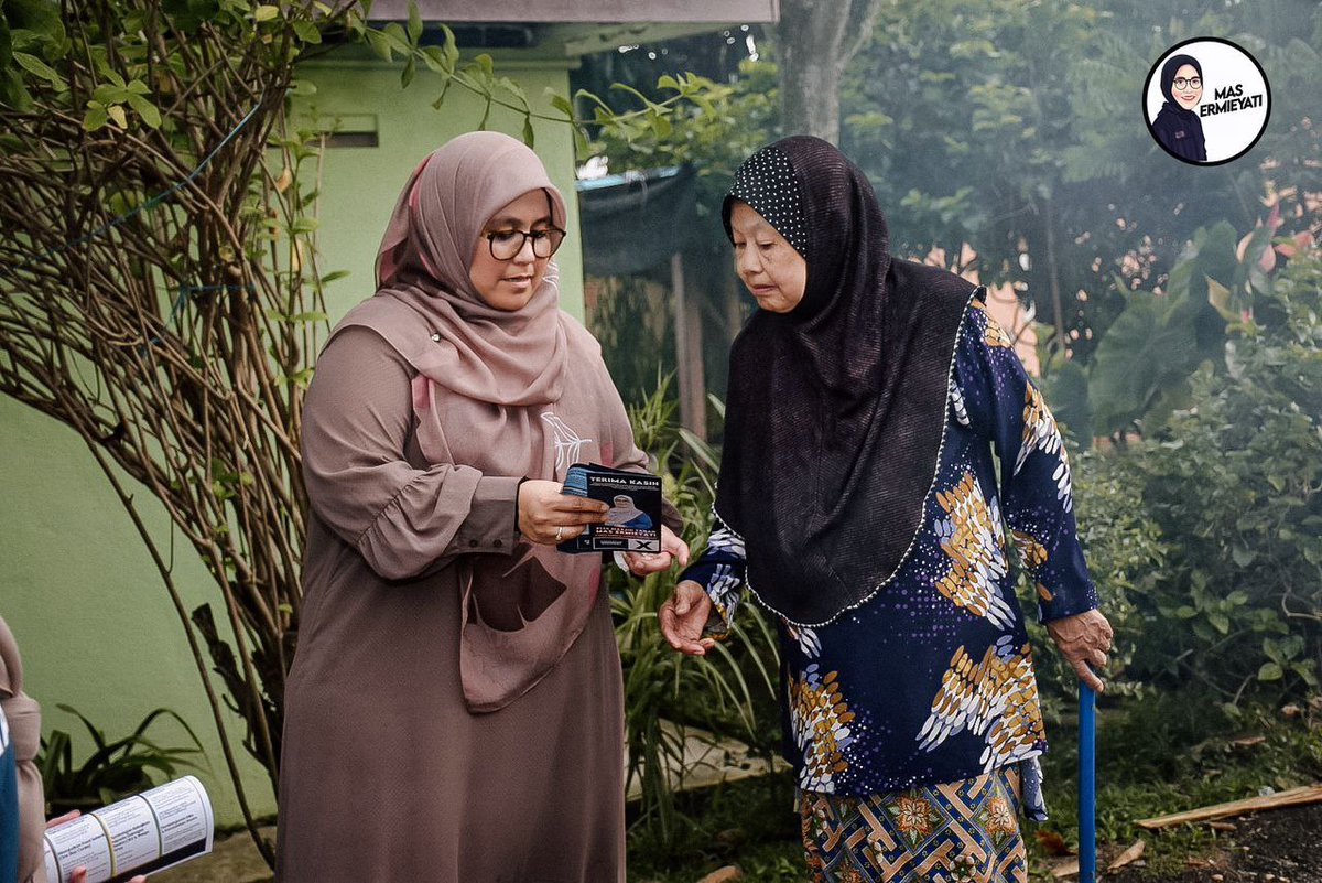 emysamsudin's tweet photo. Bacaan yassin petang ni. Titipkan juga doa buat diri kita, keluarga, agama, bangsa dan negara. ALLAHUAKBAR
#TerusBekerja #TerusBerkhidmat #masjidtanah #calon02 #perikatannasional #PNBEst #BersihDanStabil https://t.co/FY3jR1UoAG