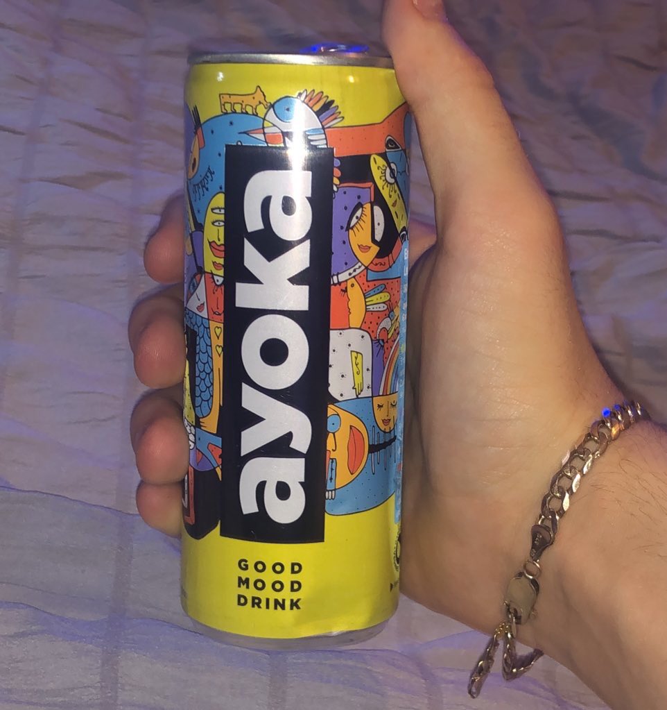 elliotlfg's tweet photo. @SolJakey @okaybears Aye fam a very low-key project ( for now ) just minted not long ago 

@goodmooddudes they have their own canned drink they sent me a 6 pack &amp; holders can also claim a 6 pack for themselves 🔥 https://t.co/85odwCVngR