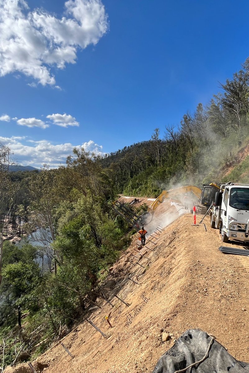 SpecialisedGeo's tweet photo. Specialised Geo is undertaking a sequence of downslope stabilisation works outside of Batemans Bay, which has been impacted by recent severe rain events. The challenging site access and high risk nature of the works is what we specialised in! How about that view though? https://t.co/w0o2Kk29nQ