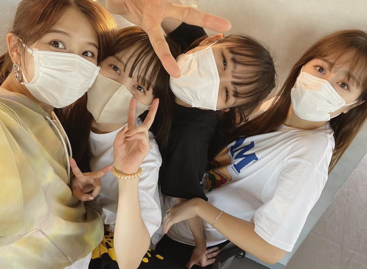 mcz_tk0627's tweet photo. 周りにモノノフさん友達いないので
良かったら仲良くなりたいです！

🟡03lineの🚺
🔴鹿児島出身の北九州ノフ
🟡しおりん寄りのももたまい推し
🔴AE8年目

♡orRTで気になった方に話しかけに行きます！
 #モノノフさんと繋がりたい 
 #女子ノフさんと繋がりたい
 #ももいろクローバーZ 
 #ももたまい https://t.co/pRQa9PN0RJ