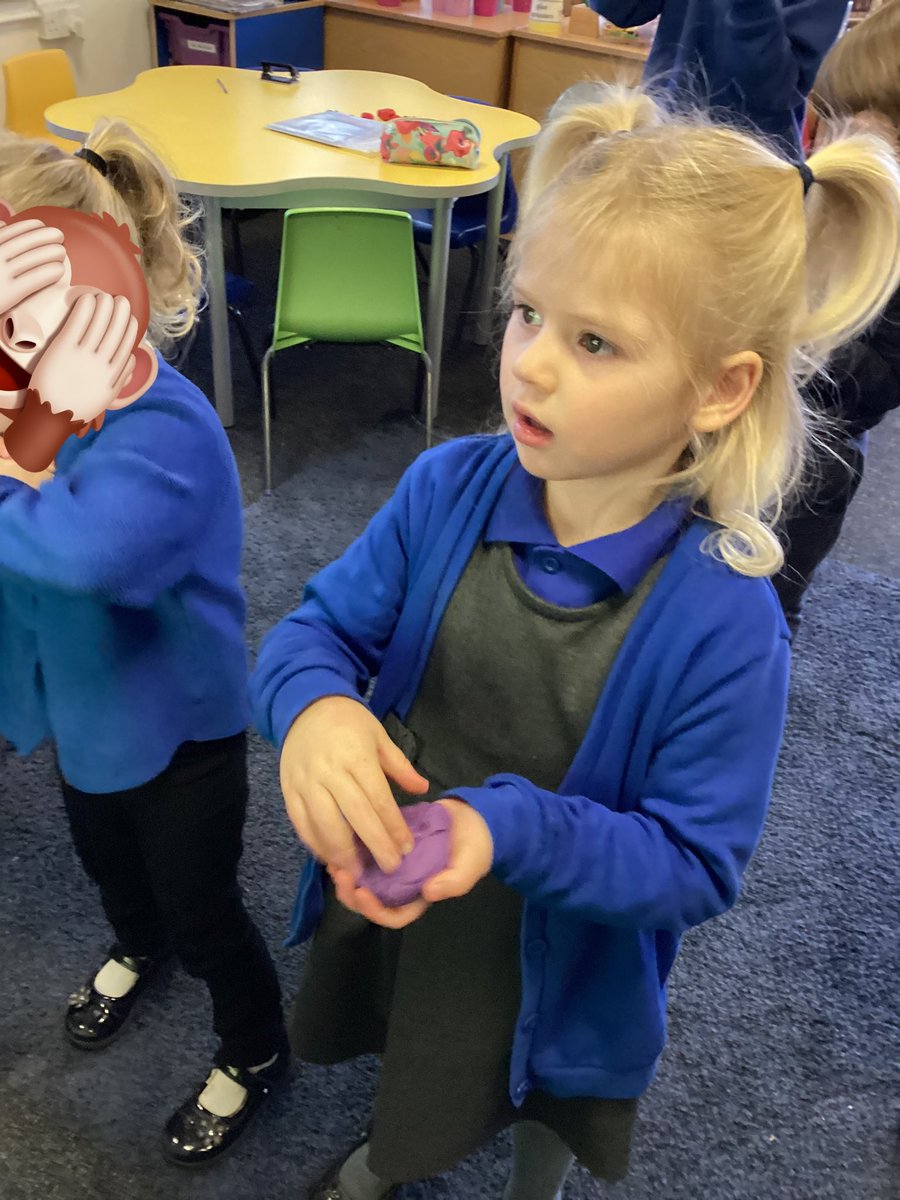 TopazClass1's tweet photo. Having fun in Phonics improving our fine motor skills using playdoh and singing to nursery rhymes. #dohdisco #nurseryrhymes #incywincyspider 🕸️ https://t.co/Eiq1yjWiSW
