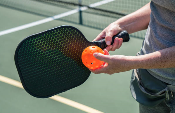 mealexhenry's tweet photo. Get your pickle on !!

#pickleball #ballsportsgear #pickleballpaddle https://t.co/iwNoiBMN3F