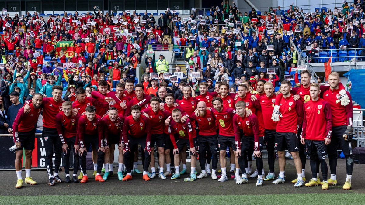 Tîm 🫶

#ArBenYByd | #TogetherStronger