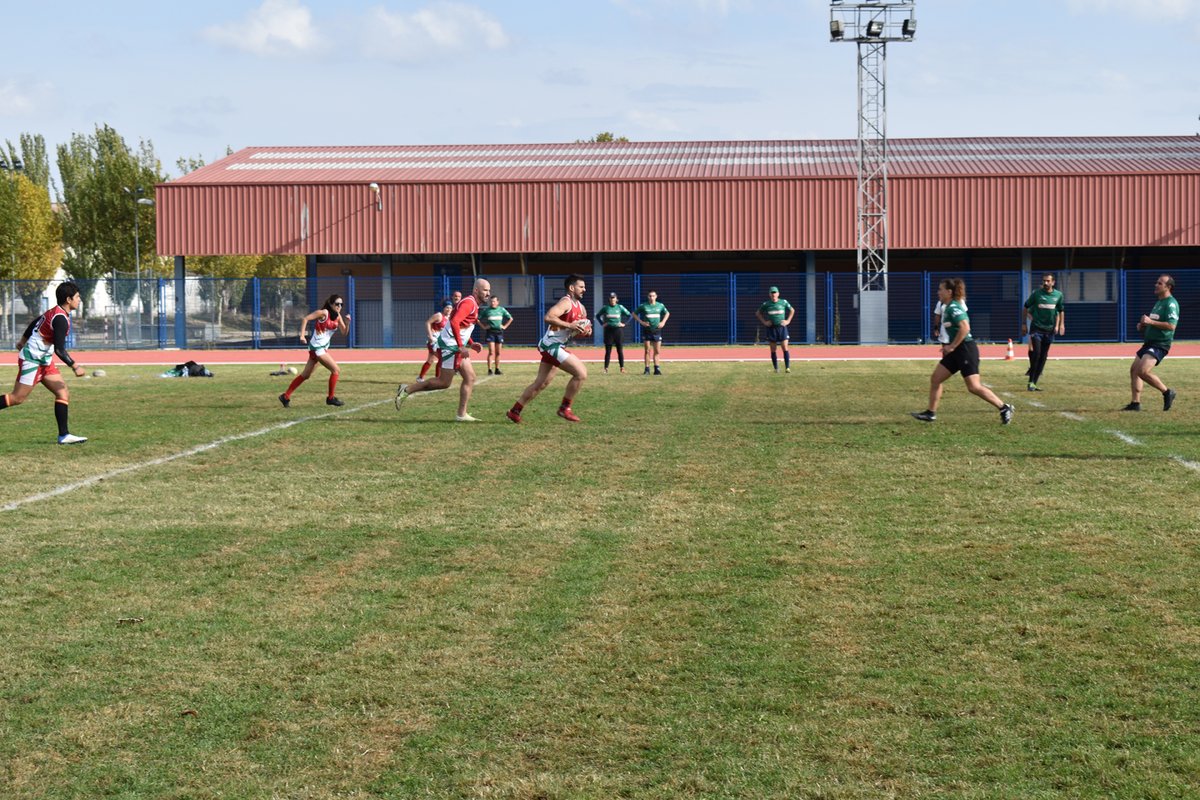 ArroyoAlligato1's tweet photo. No estuvo nada mal el debut de @ArroyoAlligato1 @Alligatorstouch en la Liga Nacional de Touch, con una victoria ante Sitges y una derrota ante San Roque. Gracias de nuevo a nuestros patrocinadores @BodegaCopaboca y @urbeidiomas y a nuestros colaboradores. Seguimos!! https://t.co/5l6HvazTRR