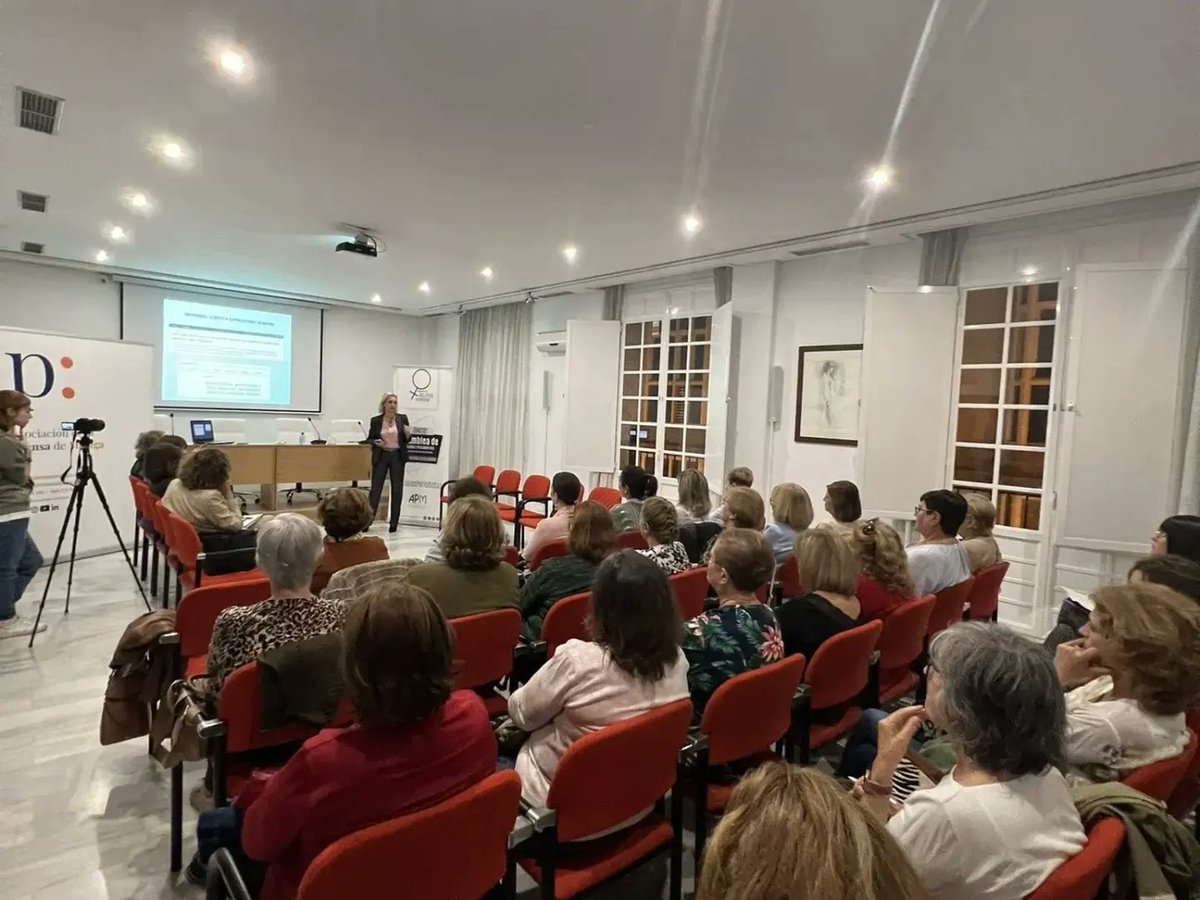 Mujeres APM tweet media