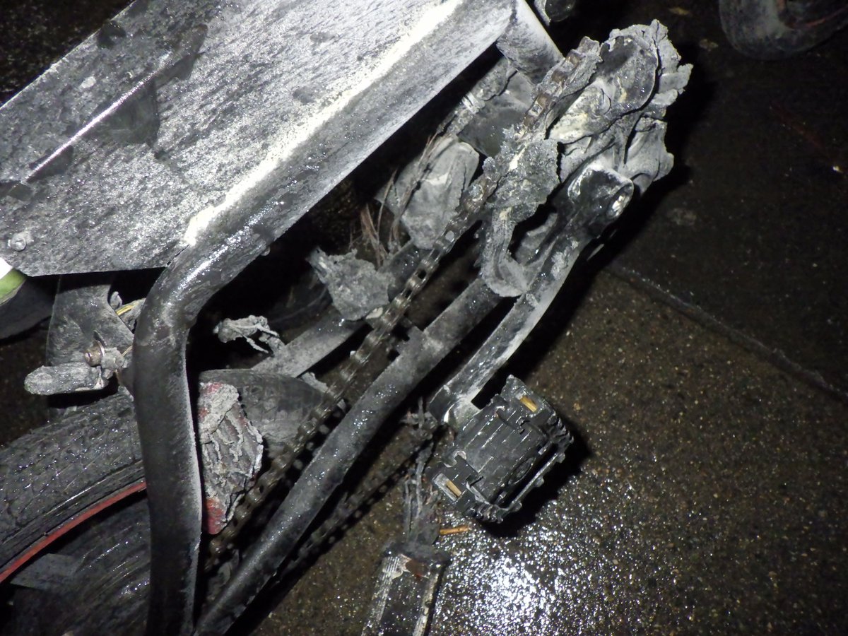 LondonFire's tweet photo. Firefighters tackled a fire at a electric bike shop in #BethnalGreen. The cause of the fire was the failure of an e-bike's lithium ion battery. We've re-issued our important safety warning about  how to store and charge the devices #electricalsafetyweek https://t.co/gbiMysLXLj https://t.co/V8Ty8F3Z05