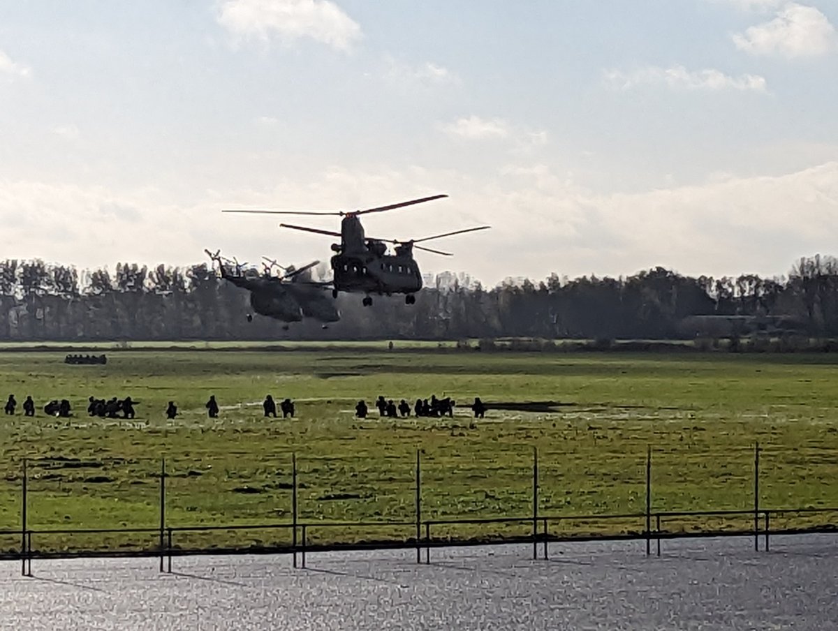 markkool8's tweet photo. Militaire oefening Falcon autumn begonnen op voormalig vliegkamp Valkenburg.#oefening #vliegkamp https://t.co/qHhPQWR4Bp