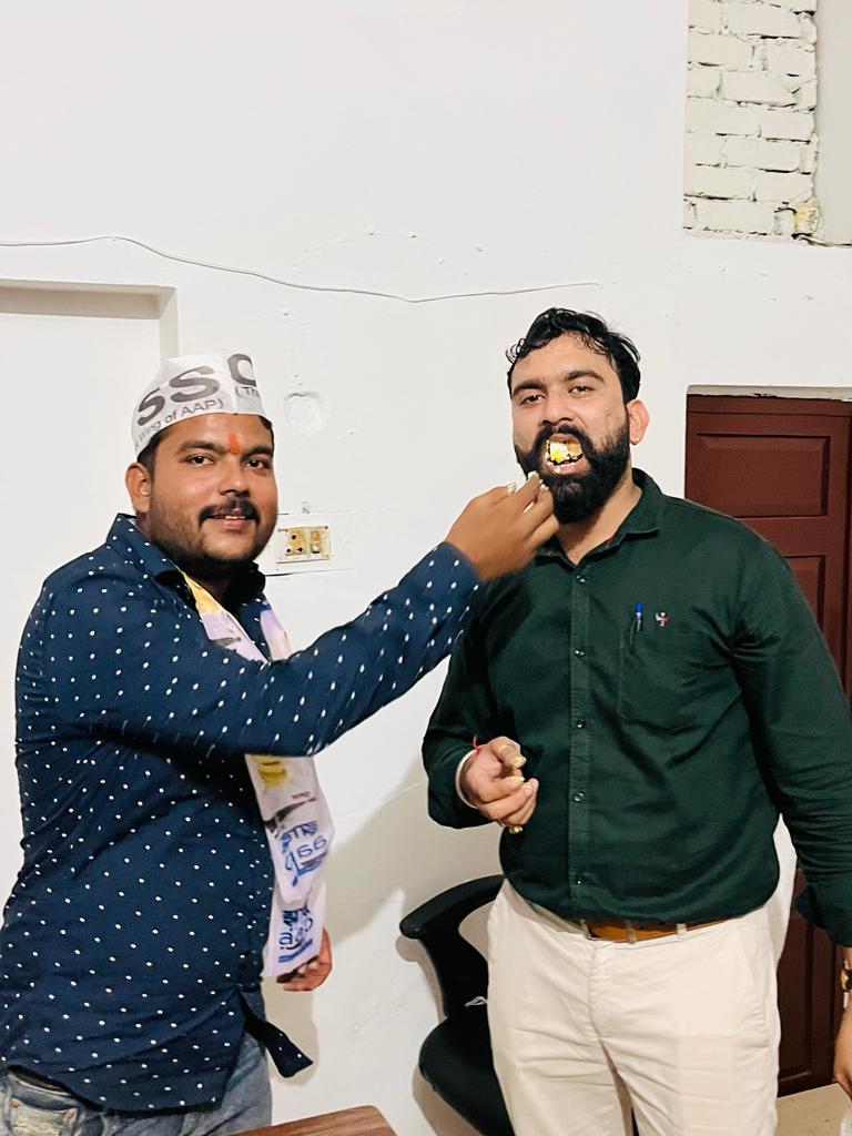 Aman Soni Aap (@aman_soni_aap) on Twitter photo प्रिय मित्र व उन्नाव आम आदमी पार्टी जिला अध्यक्ष हर्ष प्रताप सिंह जी को जन्मदिन की हार्दिक शुभकामनाएं एवं बधाई।
<a href="/Harsh_Singh_AAP/">Harsh pratap singh</a> प्रिय मित्र व उन्नाव आम आदमी पार्टी जिला अध्यक्ष हर्ष प्रताप सिंह जी को जन्मदिन की हार्दिक शुभकामनाएं एवं बधाई।
<a href="/Harsh_Singh_AAP/">Harsh pratap singh</a>