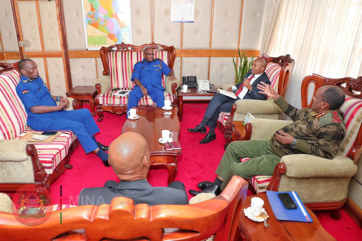InteriorKE's tweet photo. The meeting that also discussed urgent reforms for the @NPSOfficial_KE was also attended by Deputy Inspector General, @APSKenya Noor Gabow, his @PoliceKE counterpart Edward Mbugua and the @DCI_Kenya boss Amin Ibrahim. https://t.co/E0FH9CT7K2