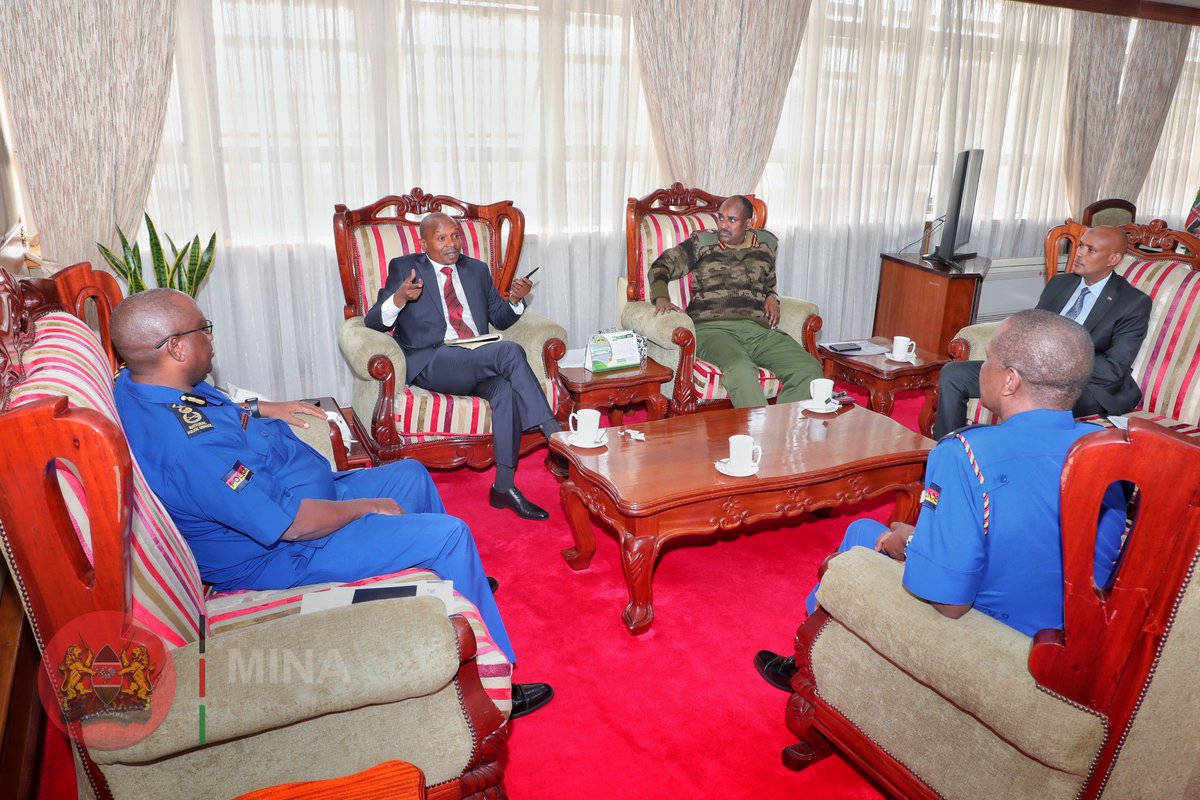 InteriorKE's tweet photo. The meeting that also discussed urgent reforms for the @NPSOfficial_KE was also attended by Deputy Inspector General, @APSKenya Noor Gabow, his @PoliceKE counterpart Edward Mbugua and the @DCI_Kenya boss Amin Ibrahim. https://t.co/E0FH9CT7K2