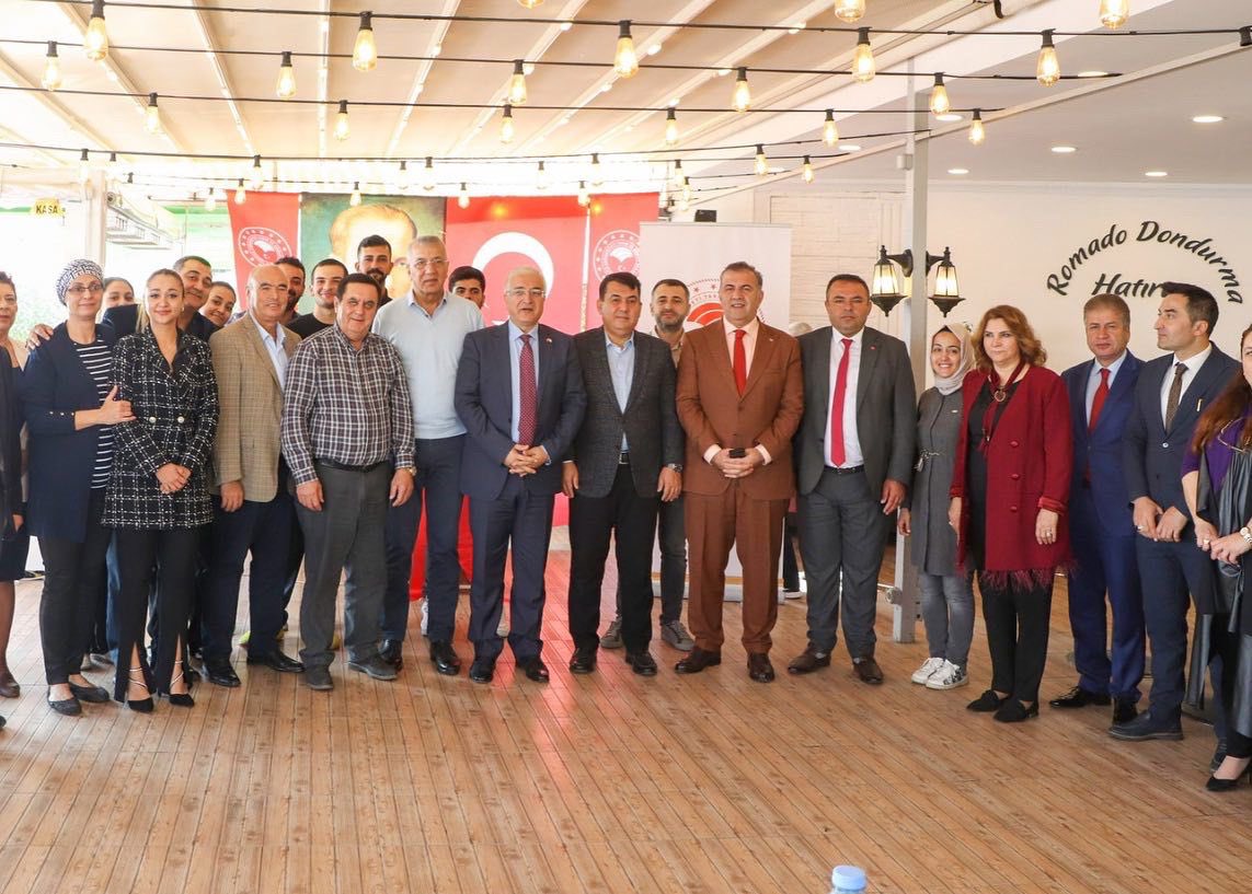 Mezitli Kaymakamlığı #Mezitli Halk Eğitimi Merkezi bünyesinde ve Türkiye'de ilk kez açılan 960 saatlik "Dondurma Üretim Elemanı Kursu" sertifika törenine katıldık.Hayırlara vesile olmasını diliyorum.🇹🇷