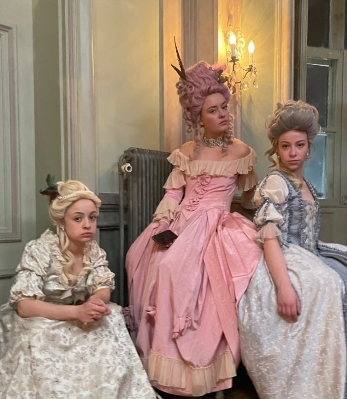 late to the party but i love my pink queen💗