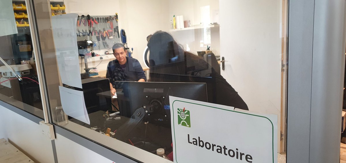 Today we had the <a href="/Lotus_IndiaEU/">LOTUS_IndiaEU</a> dissemination team from <a href="/GAC_Group/">G.A.C. Group</a> in our lab with <a href="/GillesOrazi/">Gilles Orazi</a> as guest star to do video shooting of the EdgeSpot developped within the project egm.io/en/our-products