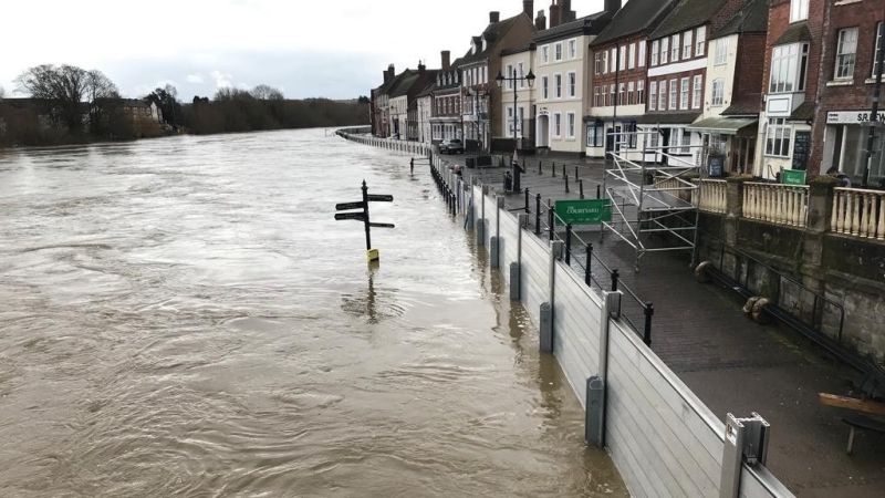 EnvAgencyJobs's tweet photo. #AreaDirectors are integral to delivering the #EA's corporate ambition - creating a nation resilient to climate change, with healthy air land and water. We're looking for an #AreaDirector to provide great leadership, to shape and be part of our journey. https://t.co/jeoHh5tWaR https://t.co/JrUNm9p3N7