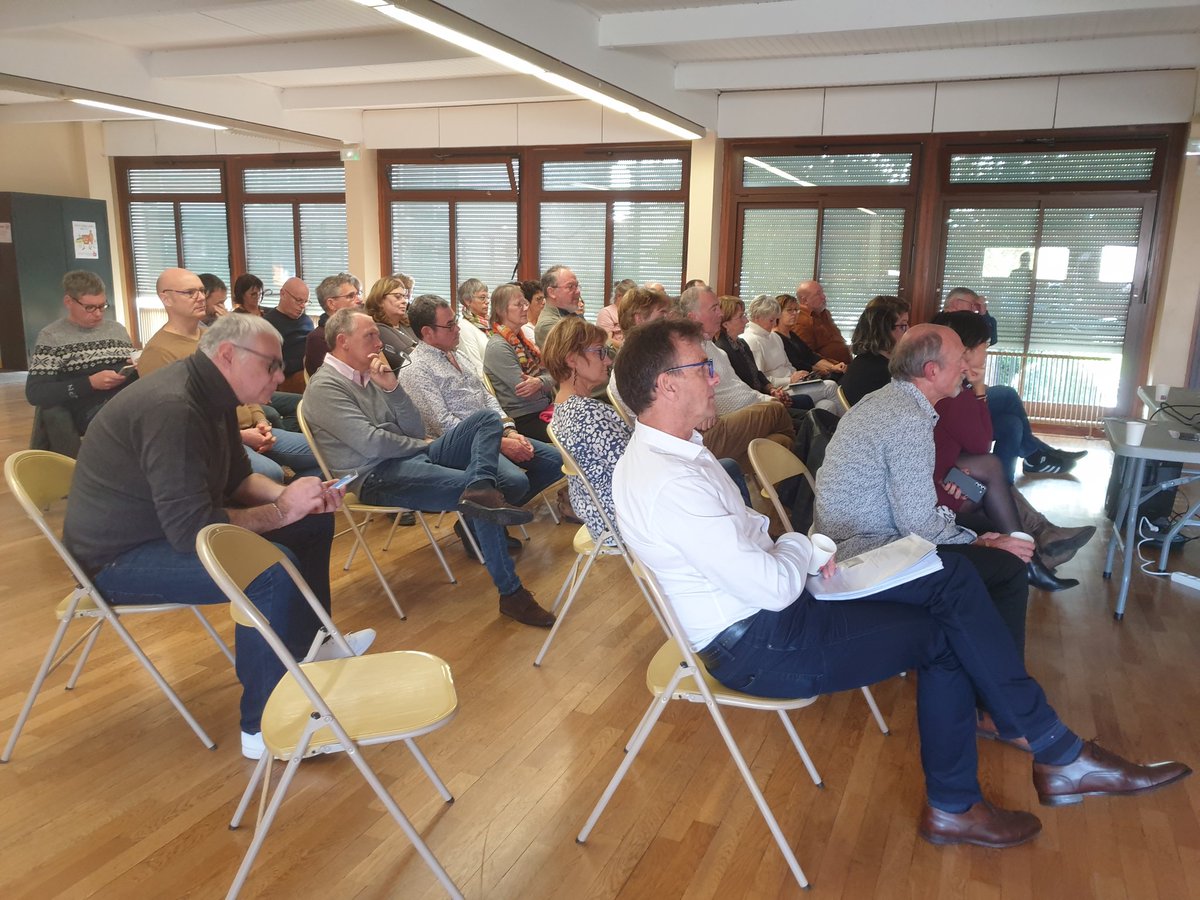Un vrai plaisir d'assister à la rencontre de l'association <a href="/OrangeSolidariT/">Orange Solidarité</a> à Tours aujourd'hui sur le site de l' association Plurielles. Un engagement toujours d'actualité : former au numérique des personnes en insertion @llebott @durban_ml