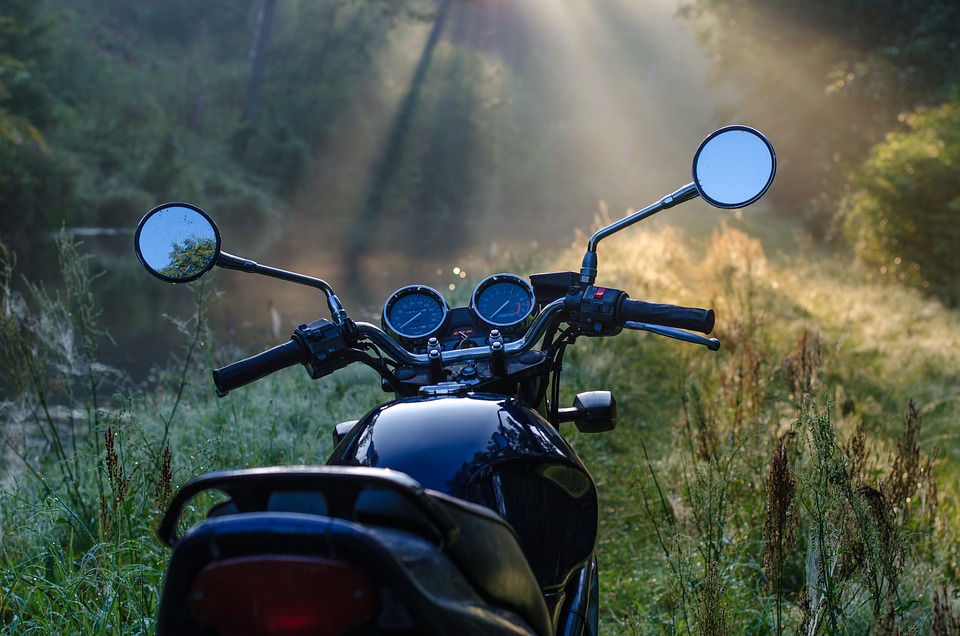 TRAXIO_be's tweet photo. Les showroom motos sont les meilleurs baromètres : lorsqu'il fait beau, le nombre de visiteurs augmente automatiquement.
Découvrez les chiffres des motos d'occasion et des motos neuves pour le mois d'octobre: https://t.co/nE4SFcTtXd
#TRAXIO #TRAXIOMOTO https://t.co/r5SOCD7OwS