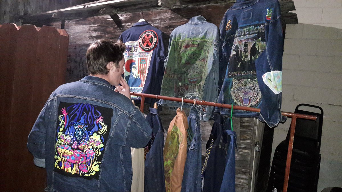 GriffKohout's tweet photo. Peace Love Stay Creating yo!
Winter Collection 2022 fashion show tonight was groovy lit bitchin' premium str8 guava yo!
#Staycreating n come see us at Wavecrest on Venice Beach boardwalk💚😎🌏
#fashion #winterfashion #fashionshow #fashiondesign #la #losangeles #art #swag #cali https://t.co/6ojKgSFSks