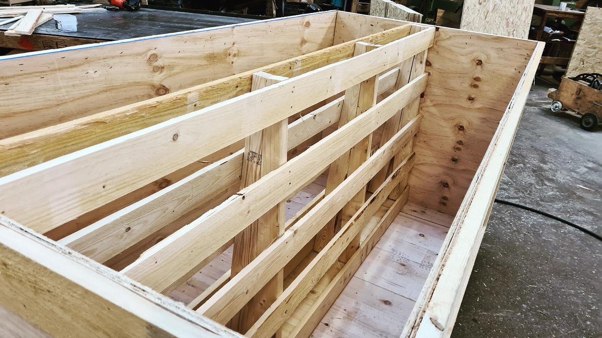 R T Bell & Co tweet media