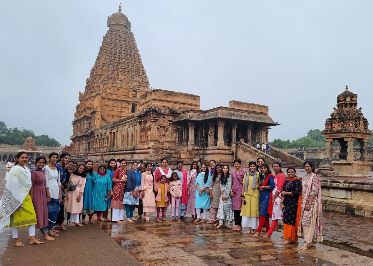 WManipal's tweet photo. 11/11/2022 & 12/11/2022: The students of MSc Dietetics & Applied Nutrition got the opportunity NIFTEM Thanjavur and Brihadeeswara Temple as part of their educational field trip.
#Fieldtrip #MScDAN #masterprograms #dietetics #nutrition #mahe #wgsha https://t.co/tQWwrhVFdQ