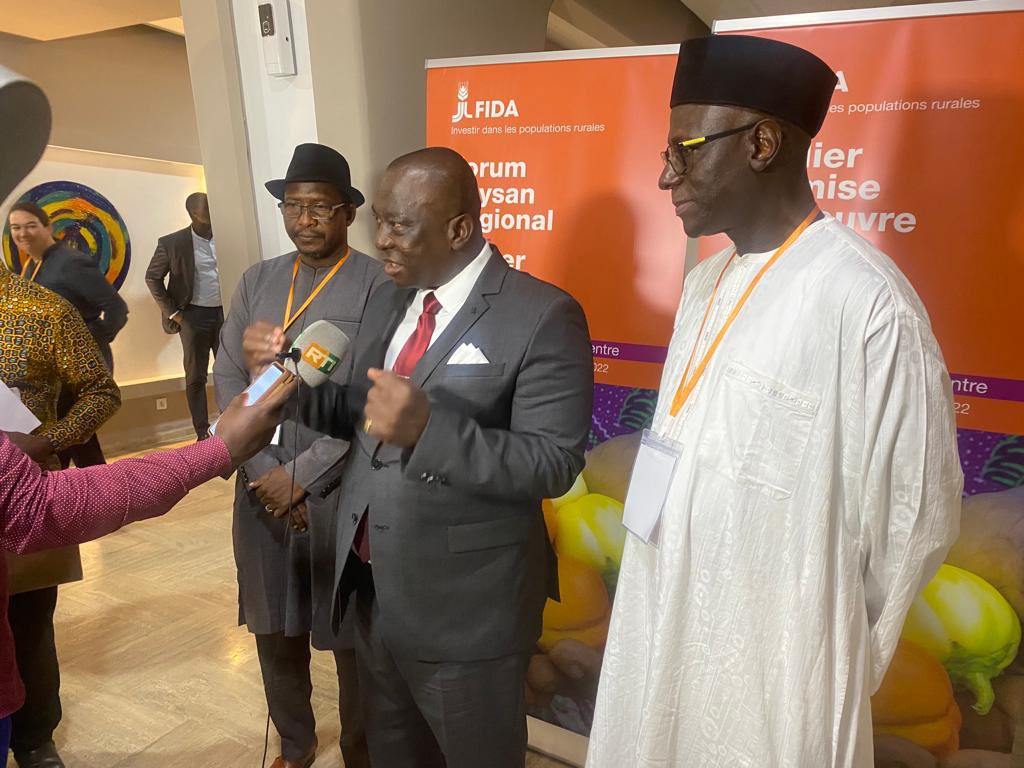 FIDAfriqueOuest's tweet photo. Ouverture ce matin à Grand Bassam par le ministre ivoirien de l’agriculture et du développement rural Kobenan Kouassi Adjoumani du deuxième forum paysan régional organisé par @leFIDA en partenariat avec les organisations paysannes de l’Afrique de l’Ouest et du centre. https://t.co/585DIDUnqs