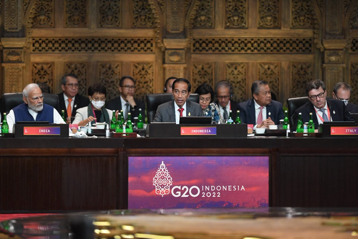 kemkomdigi's tweet photo. Sore Sobatkom, setelah setahun mengemban amanah sebagai Presidensi G20, Presiden @jokowi hari ini resmi menutup rangkaian G20 Summit dengan G20 Bali Leaders Declaration. #Minfo rangkum pidato penutup presiden. Yuk simak! #KTTG20DeklarasiBali Indonesia Sukses G20 https://t.co/8I1aIYAPKr