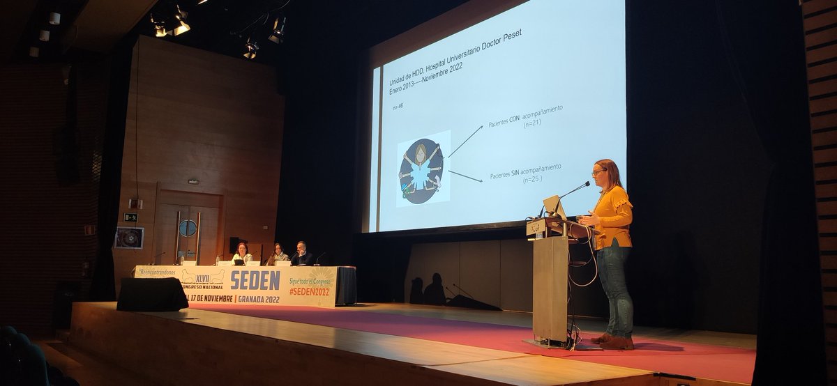 #SEDEN2022 👨‍⚕️👩‍⚕️ 
Mesa controversia: 'Hemodiálisis domiciliaria y el papel del cuidador'. Participan Amanda Hernandis, <a href="/GVADrPeset/">DS Doctor Peset</a>, Alejandro González, #HULA. Moderan <a href="/Merii10/">María Ruiz García</a>, <a href="/NefroHGUGM/">NefroHGUGM</a>, <a href="/trocolif/">filo trocoli</a>, <a href="/Nefrologialapaz/">Nefrología H. La Paz Madrid</a>