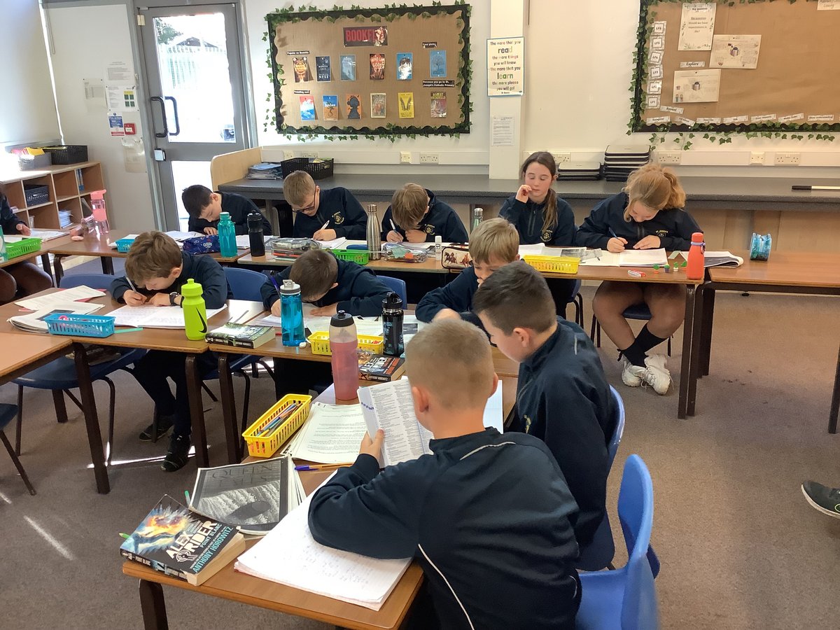 StJoesPenketh's tweet photo. Year 5/6 MR are writing information texts about Annie Edson Taylor. Y6 are even including passive voice! #englishstjoes #queenofthefalls https://t.co/GQkvcX53g0