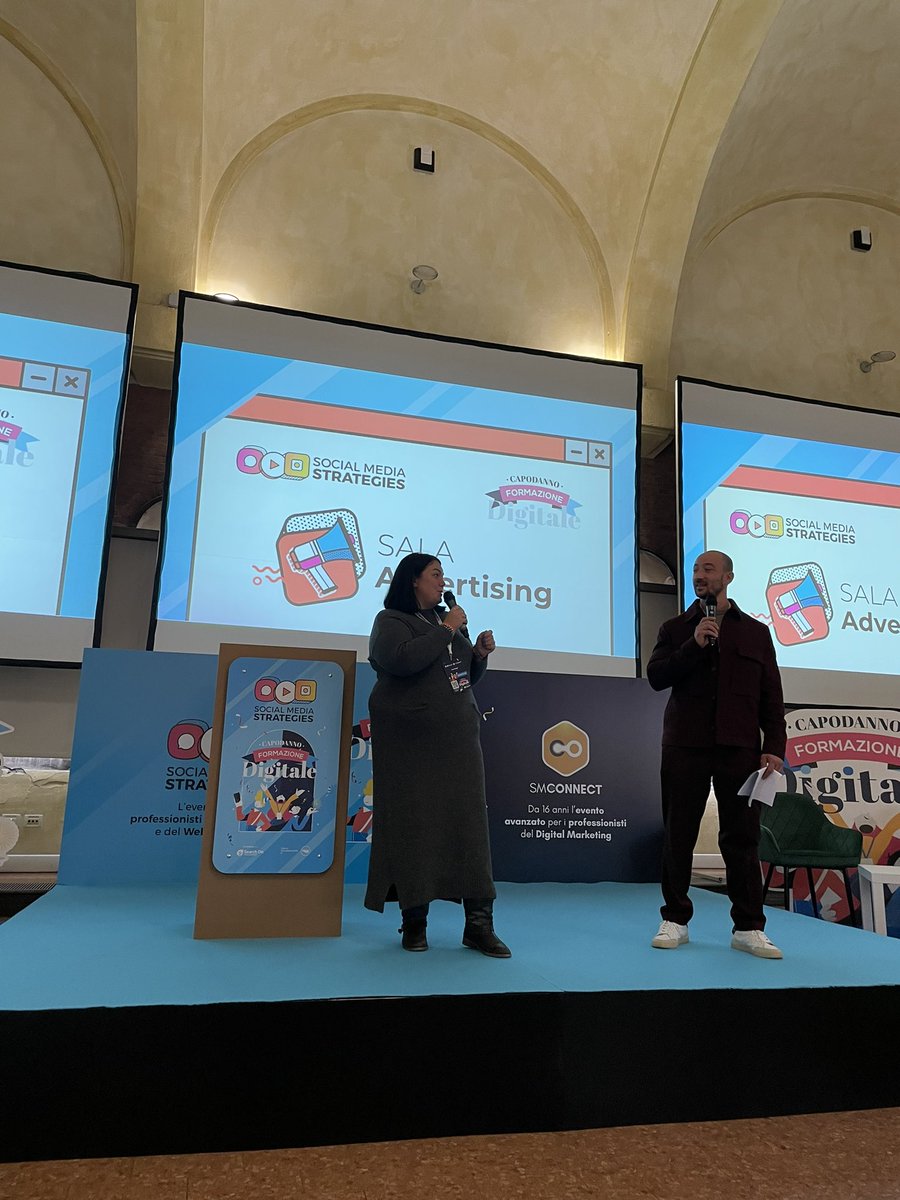 Bello rivedere facce amiche sul palco <a href="/TheSMStrategies/">TheSMStrategies</a> di grandi professionisti che hanno visto crescere questo evento negli anni <a href="/4n1ka/">Anna Magri</a> <a href="/AngeloMarolla/">Angelo Marolla</a>