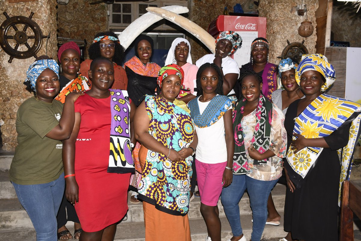 Feminist meet and greet  with  #BEIJINGTALKSPWANI 
📌Today we had our #beijingtalkspwani feminist hangout sessions in fort Jesus !!!
our deliberation centered on building our collective solidarity as Beijing talkspwani as we prepare to launch our milestone campaign for #GBV