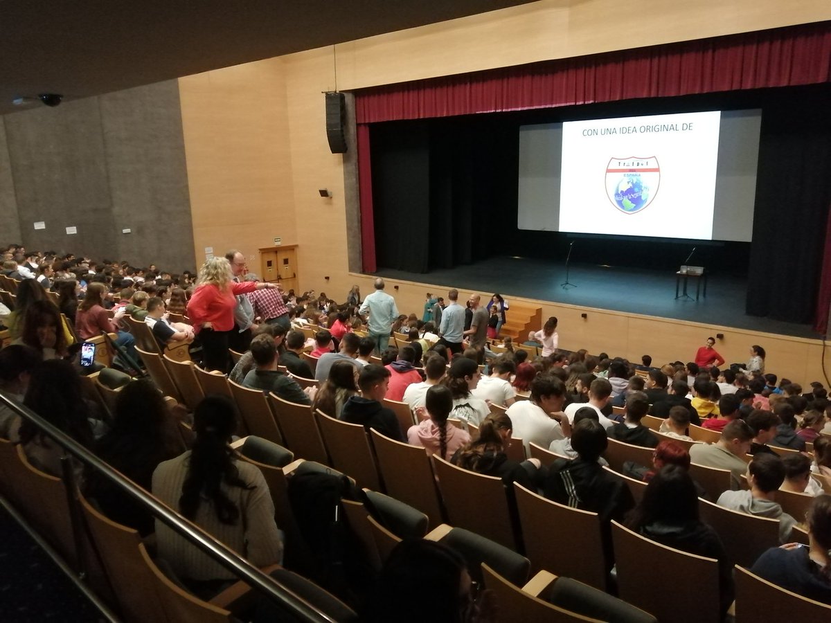 AndaluciaRELAS's tweet photo. #SaludPúblicaAndalucia
#LaLineaRELAS
La Delegación Territorial de Salud y Consumo de Cádiz y el @aytolalinea organizan hoy un Roadshow para alumnos/as de los IES de la localidad.
#PlanlocaldeSalud
@saludand
@EASPsalud
@VidaSaludAnd https://t.co/0gMldFCBPB