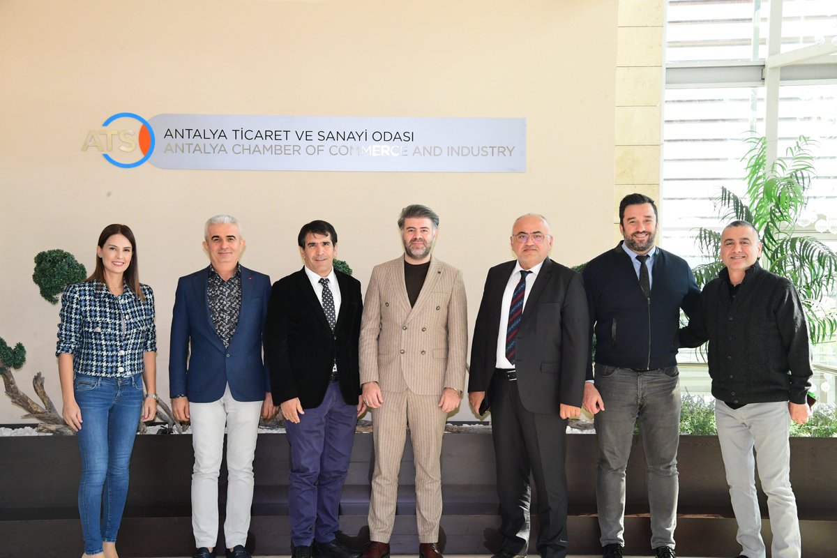 AntalyaTSO's tweet photo. Antalya Organize Sanayi İş İnsanları Derneği (OSİAD) Başkanı Erdal Kılıç ve yönetimi, Başkanımız @aalibaharr, Başkan Yardımcımız Boğaçhan Göksu ve YK Sayman Üyemiz Murat Totoş'a hayırlı olsun ziyaretinde bulunarak, başarılar diledi. https://t.co/tsaNqE7LKz