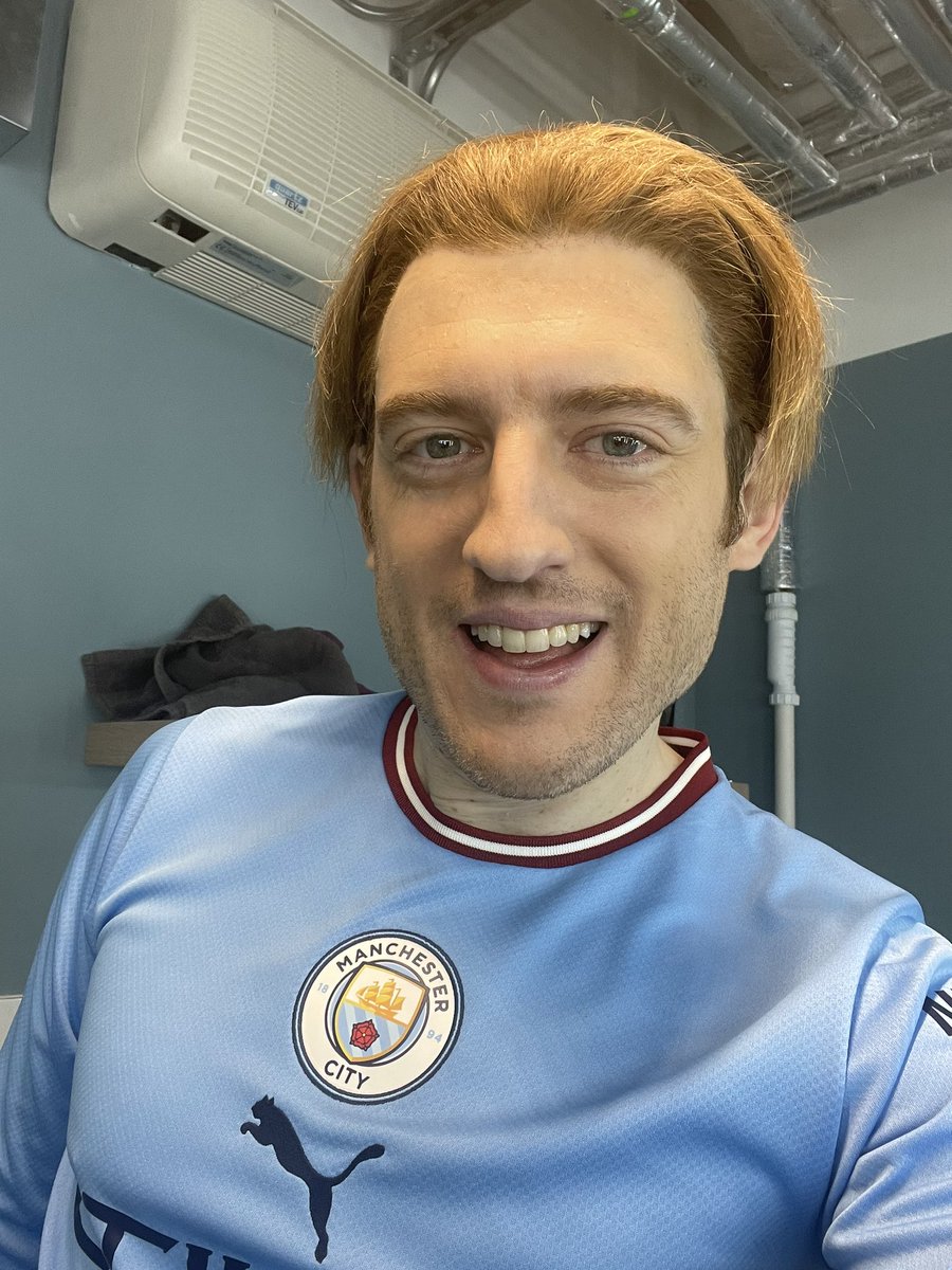 Elis James tweet media