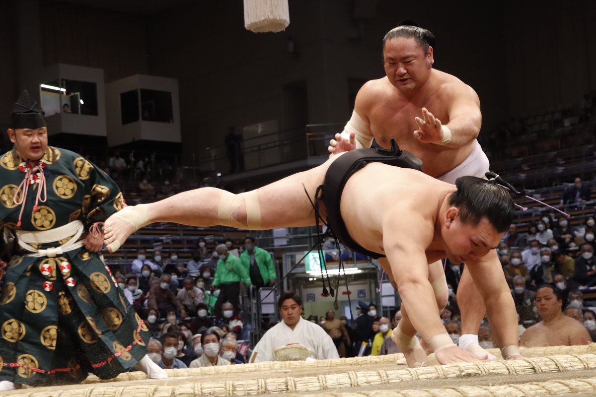 تويتر 飯塚さき على تويتر おはようございます 熱すっかり下がりました ご心配いただいた皆さんありがとうございました 今日からまたバリバリ執筆頑張ります