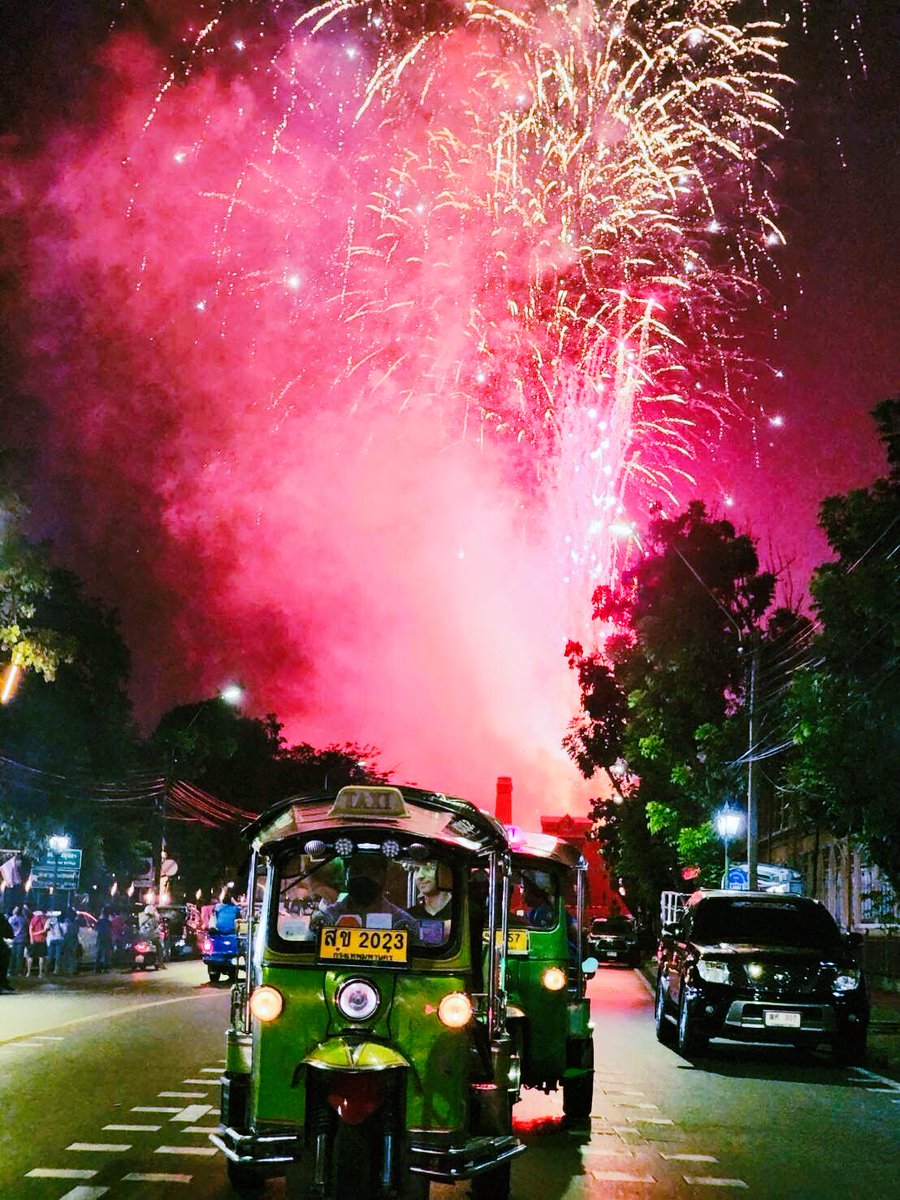 expique's tweet image. On our tour last week, guests got an extra treat!
#fireworks #tuktuks #loykrathong