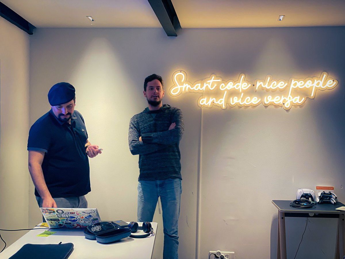 Au programme du #Shoday : Répétition générale avant l'avant-première du nouveau talk de @julientopcu &amp; <a href="/YDanot/">Yann Danot</a> à <a href="/codeursenseine/">Codeurs en Seine</a> !
"Y'en a marre du software craftsmanship" ou comment tirer le signal d'alarme sur les dérives du craft codeursenseine.com/2022/programme