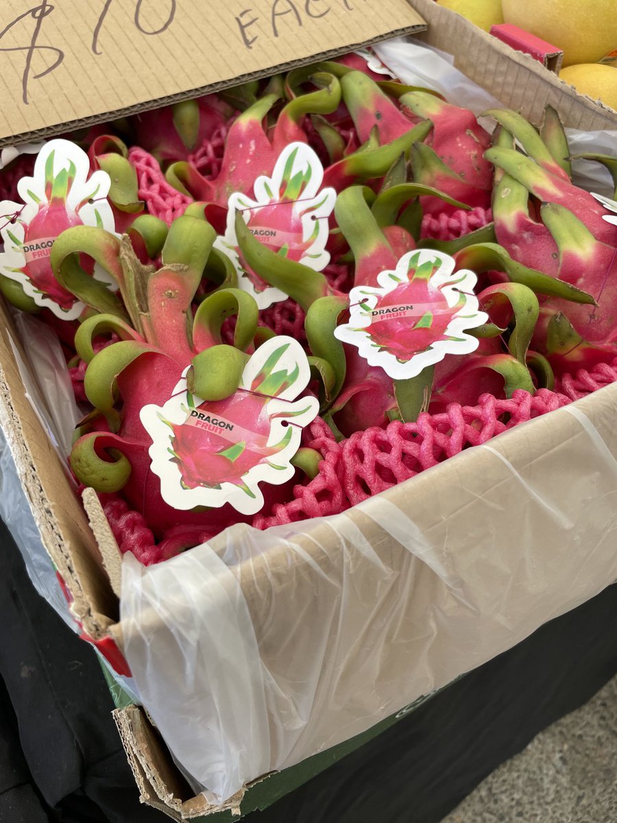 ChefColcombe's tweet image. #produce #quality #markets