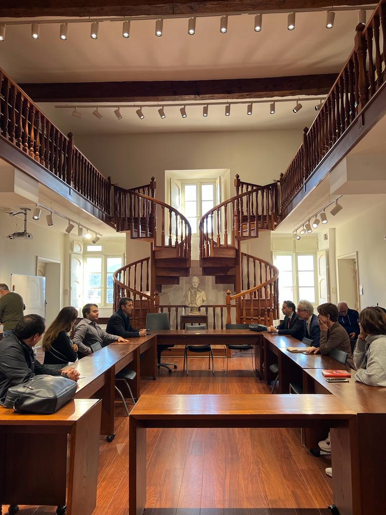 karimamellal's tweet photo. Rencontre avec l'équipe de l'université de Corte en #Corse dont le FabLab porte un super projet de retraitement des déchets plastiques à Alexandrie. 1 très belle illustration du partenariat entre universités et collectivités du nord et du sud sur un sujet majeur en #Méditerranée. https://t.co/DPlUwLj3kx