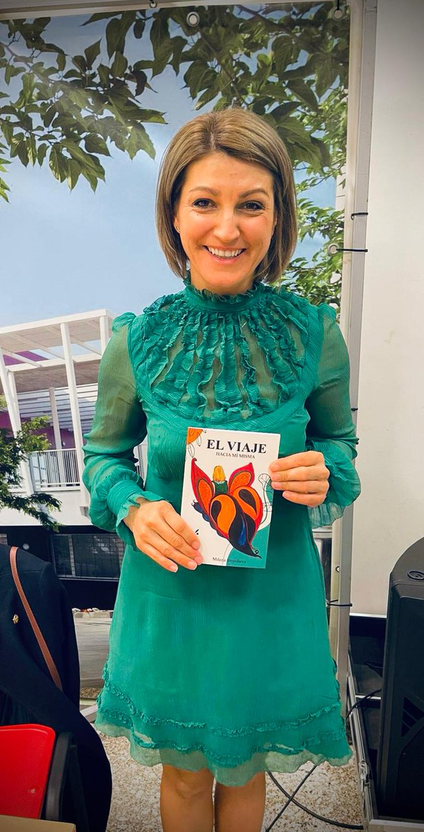 📸 Hoy os dejamos algunas imágenes de la presentación de la nueva obra de 🖋 Milena Stoycheva, 📖 El viaje, que se realizó el sábado pasado en Azuqueca de Henares 👏